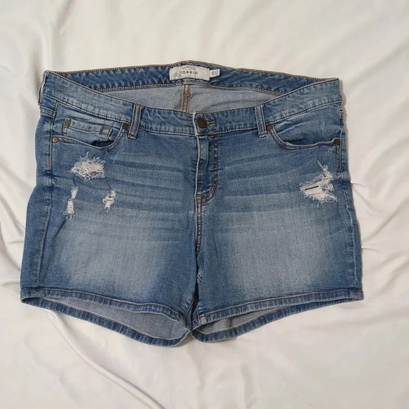 Torrid High Waist Distressed Boyfriend Shorts, Color Blue Size 20 - Picture 1 of 14